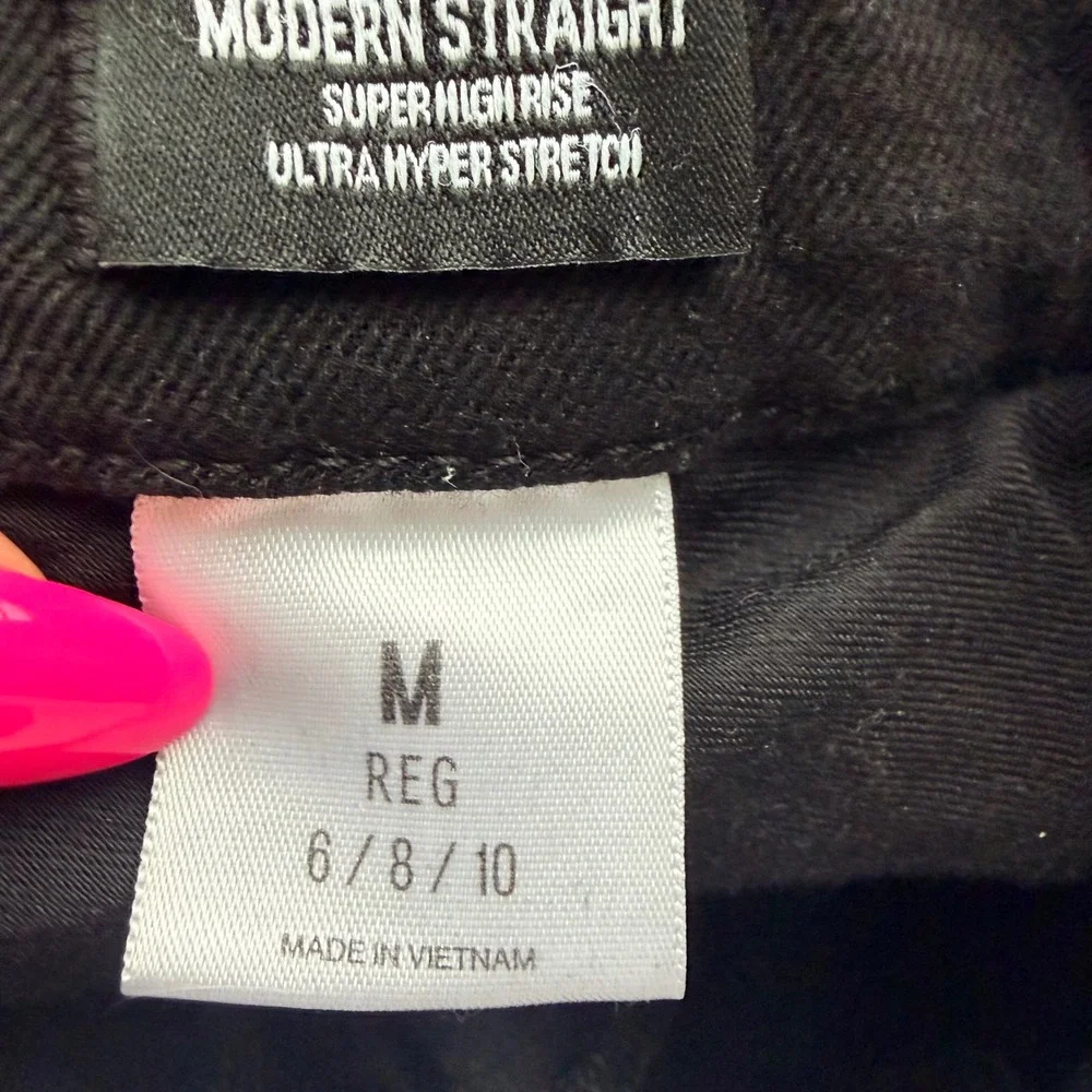Express Women's Modern Straight Super‎ High Rise Black Stretch Jeans Size M